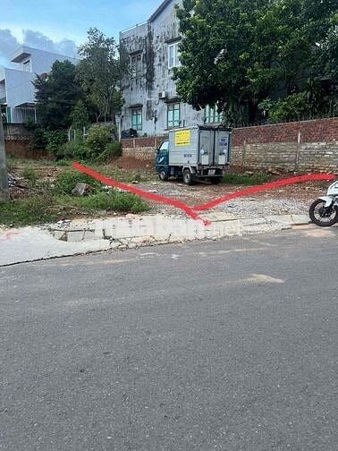 BÁN LÔ ĐẤT KIỆT 1014 TÔN ĐẢN NỐI DÀI ĐƯỜNG NHỰA 5,5m  lề 2m nhỉnh 2tỷ8