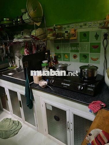 Nhà còn mới cứng, diện tích thoải mái cho 4 thành viên.