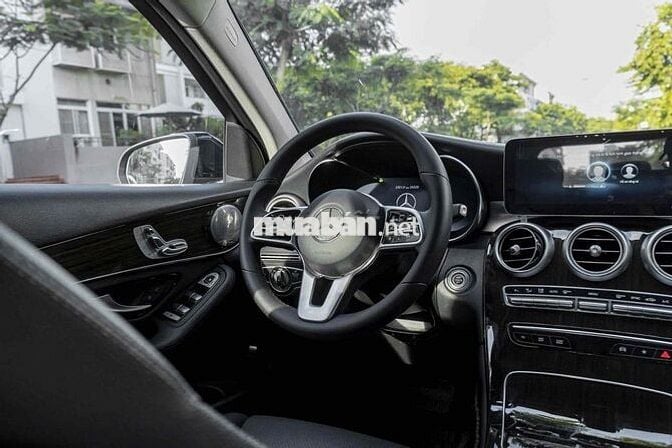 GLC200 facelift 2022 màu đen cá nhân siêu đẹp