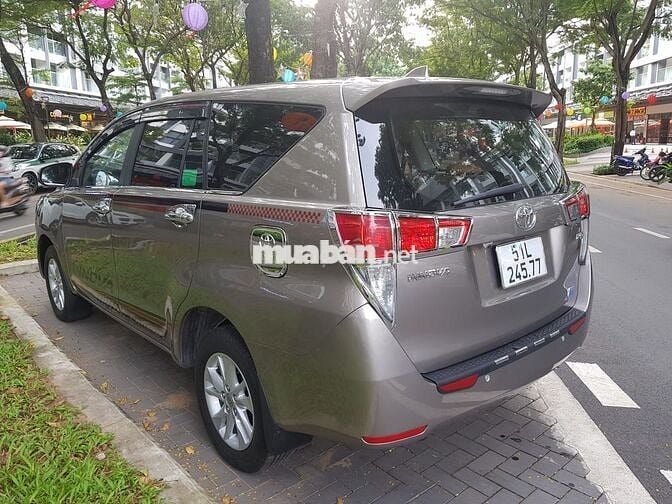 Toyota Innova 2019 2.0E - 95000 km