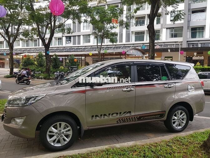 Toyota Innova 2019 2.0E - 95000 km