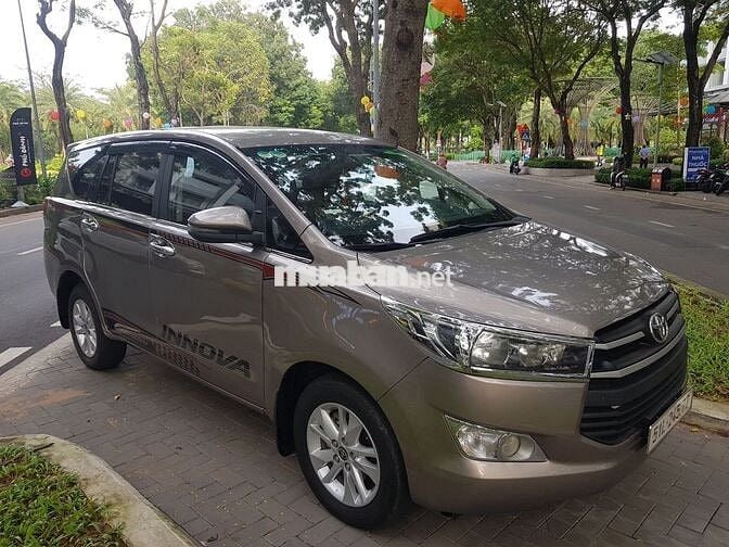 Toyota Innova 2019 2.0E - 95000 km