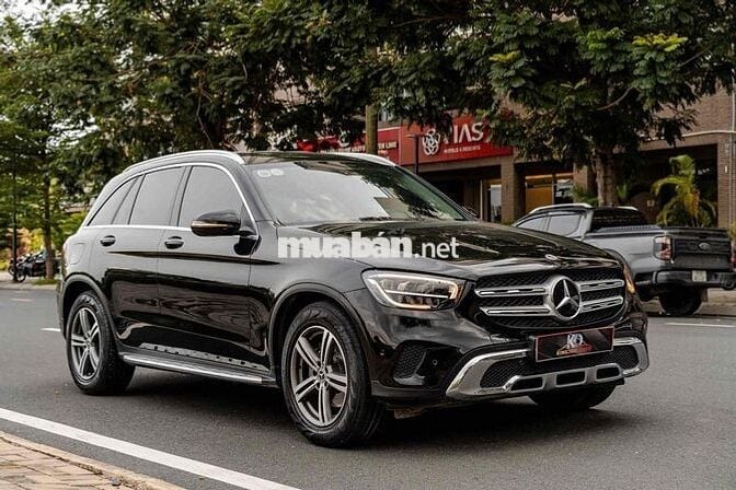 GLC200 facelift 2022 màu đen cá nhân siêu đẹp