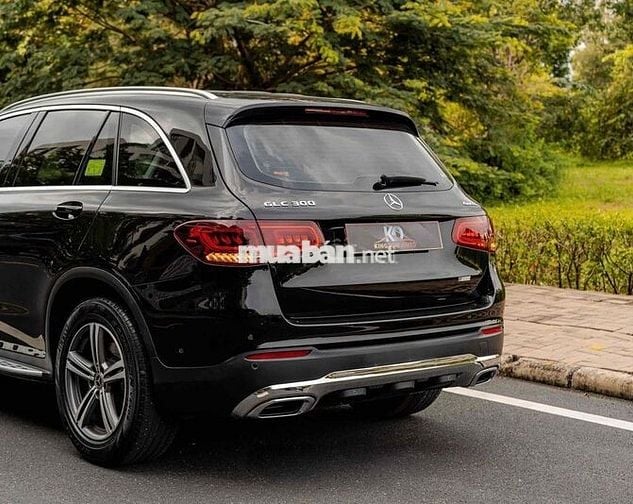 GLC200 facelift 2022 màu đen cá nhân siêu đẹp