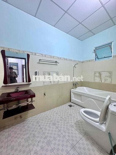 Cho thuê nhà mặt tiền lê lai gần công viên lưu hữu phước giá 15 triệu