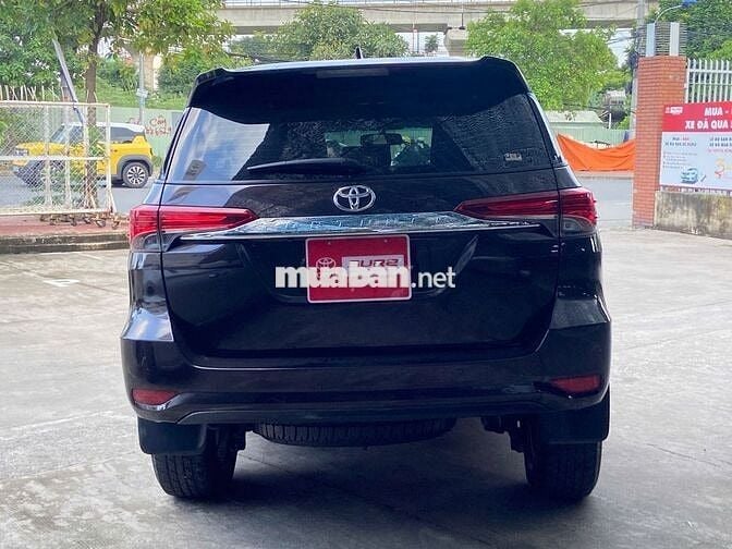 Fortuner 2020 2.4G 4x2 AT - 46.956 km - Còn Giảm