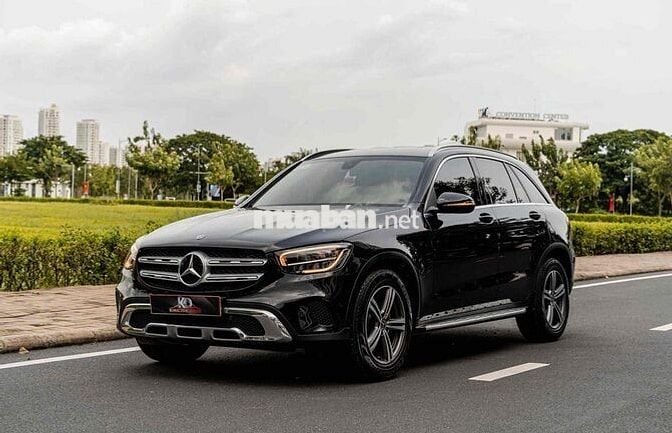 GLC200 facelift 2022 màu đen cá nhân siêu đẹp