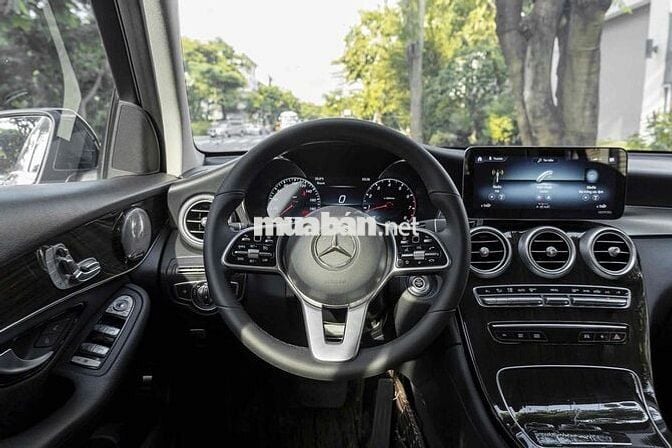 GLC200 facelift 2022 màu đen cá nhân siêu đẹp