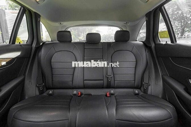 GLC200 facelift 2022 màu đen cá nhân siêu đẹp