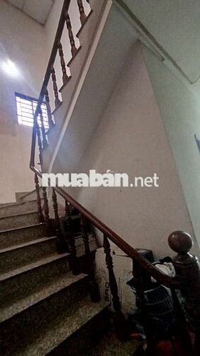 Nhà mặt tiền Trần Văn Giàu. DT 100m2, 1 trệt 1 lầu 6 PN.