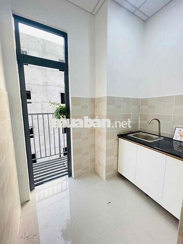 1 PHÒNG NGỦ 1 PHÒNG KHÁCH NGAY ĐẠI HỌC NGUYỄN TẤT THÀNH