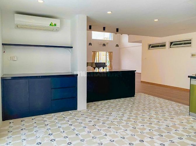 Bán hoặc cho thuê Penthouse tại River Garden Thảo Điền 4PN 330m2
