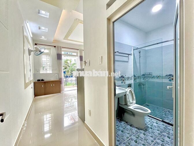 Phòng ban công - rộng thoáng mát đường Lê Văn Thọ, P9, GV