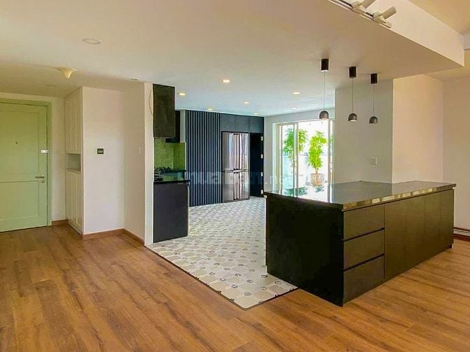 Bán hoặc cho thuê Penthouse tại River Garden Thảo Điền 4PN 330m2