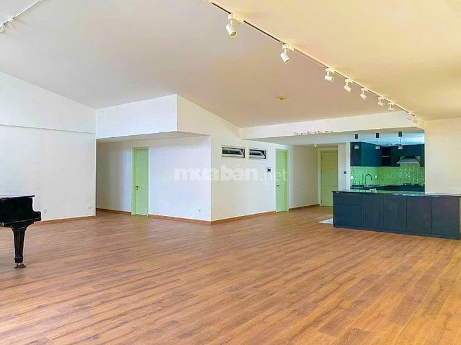 Bán hoặc cho thuê Penthouse tại River Garden Thảo Điền 4PN 330m2