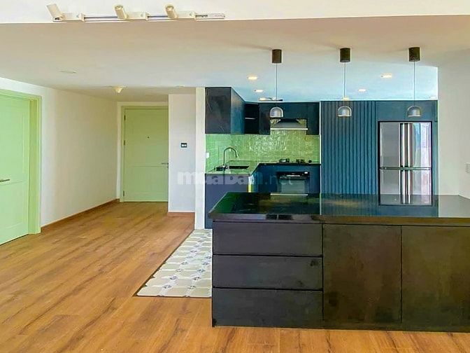 Bán hoặc cho thuê Penthouse tại River Garden Thảo Điền 4PN 330m2