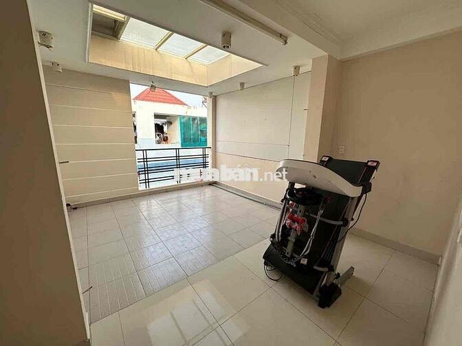 CHỈ 22TR CÓ NHÀ MỚI OTO ĐẬU TRONG NHÀ - GẦN CHỢ - GẦN PXL- SÁT MT