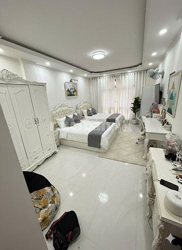 Nhà dt100m2 đúc 5 tầng có tháng máy 10pn hẻm 8m Hồ Đắc Di, Q. Tân Phú