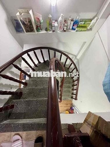 Cầm 3 tỷ có nhà 5 tầng ngay Cách Mạng Tháng Tám