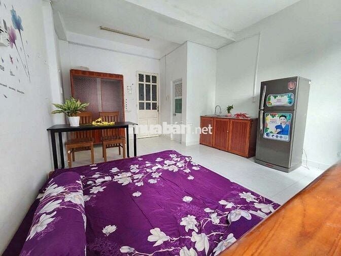 CHO THUÊ CHDV 30M2 FULL NỘI THẤT ĐƯỜNG NGUYỄN XÍ GẦN NGÃ TƯ HÀNG XANH