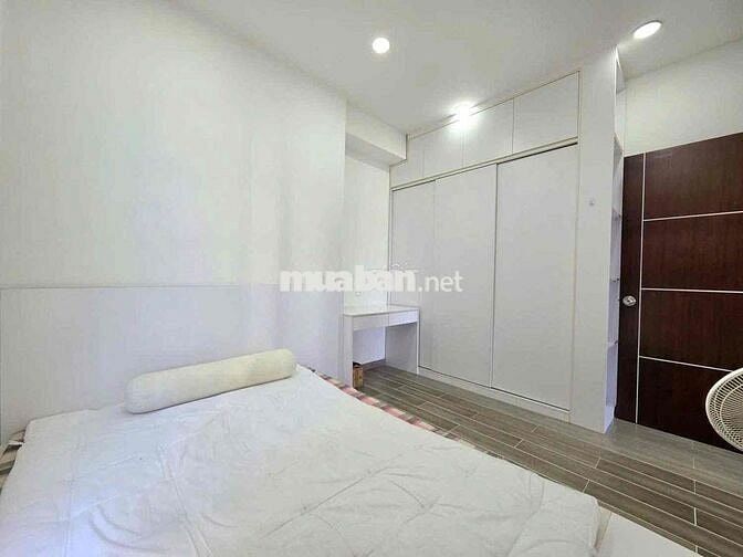 căn hộ 3 phòng ngủ 2WC. vào ở ngay. chung cư Orchard Parkview. p9 PN