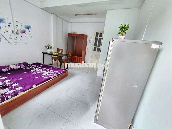 CHO THUÊ CHDV 30M2 FULL NỘI THẤT ĐƯỜNG NGUYỄN XÍ GẦN NGÃ TƯ HÀNG XANH