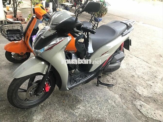 Cần bán lại xe sh125i như hình
