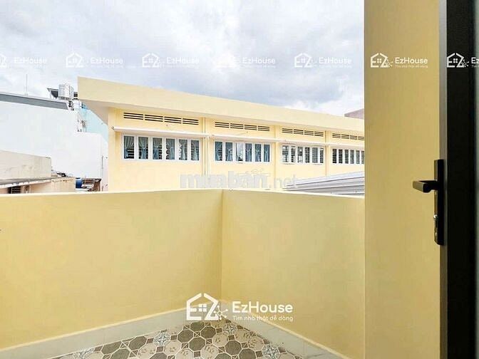 Studio ban công - mới xây gần sân bay và giáp Phạm Văn Đồng