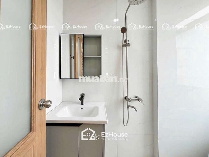 Studio ban công - mới xây gần sân bay và giáp Phạm Văn Đồng