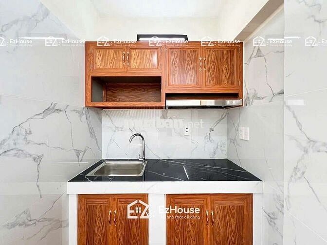 Studio ban công - mới xây gần sân bay và giáp Phạm Văn Đồng