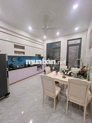 CHO THUÊ NHÀ MẶT TIỀN NGUYỄN TRI PHƯƠNG FULL NỘI THẤT