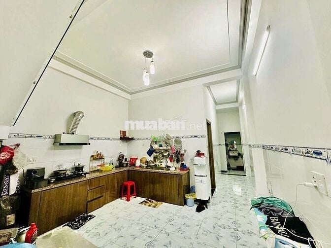 NHÀ 3 TẦNG ĐẸP, 103M² (NỞ HẬU 6M), PN TRỆT, OTO THÔNG, NHỈN 3 ĐỒNG TL