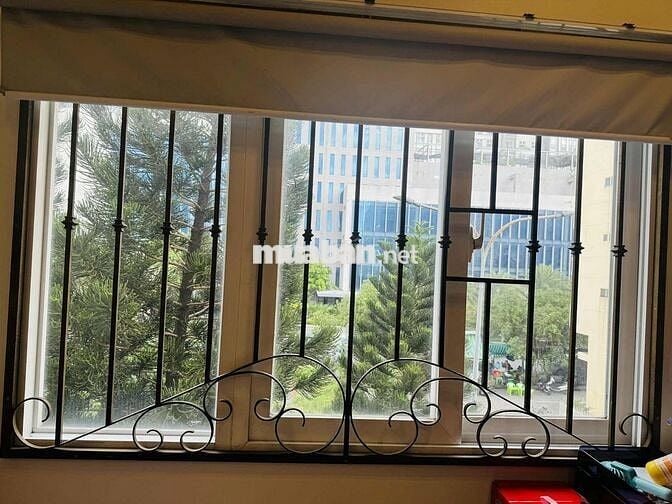 Nhà Q10 nguyên căn chính chủ  5,2x10m, 4 PN, hẻm 8m, full nội thất