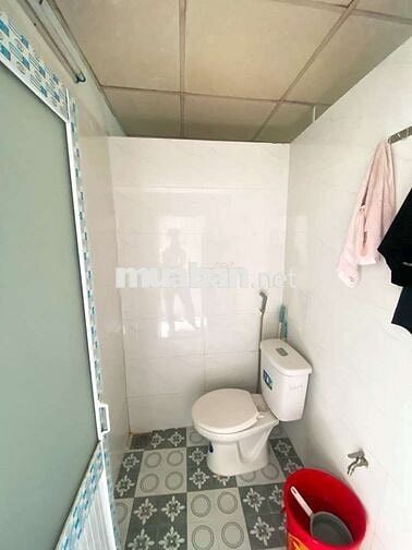Chủ bán gấp nhà cấp bốn 200m2, 3pn, hẻm xe hơi,  Huỳnh Tấn Phát Quận 7