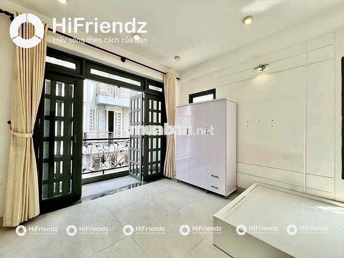 Khai trương căn hộ 2PN ban công mới 100% ngay công viên làng hoa GV