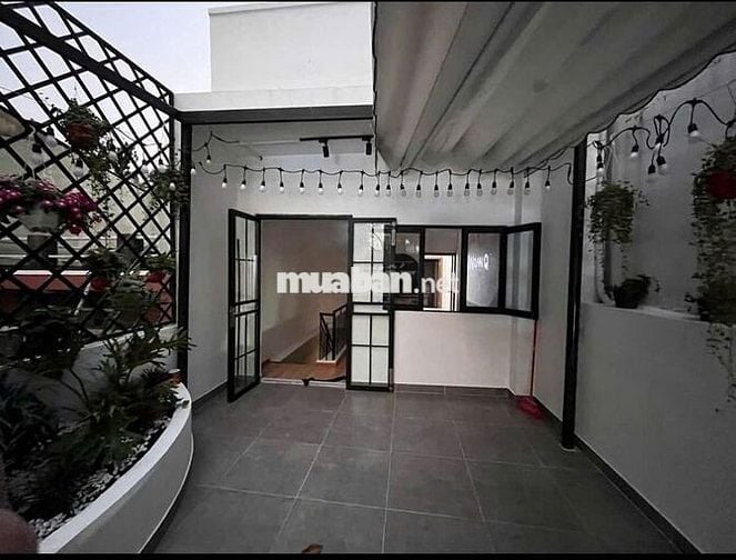 CHO THUÊ NHÀ  NGAY TRƯỜNG ĐH KINH TẾ, NGUYỄN TRI PHƯƠNG, QUẬN 10