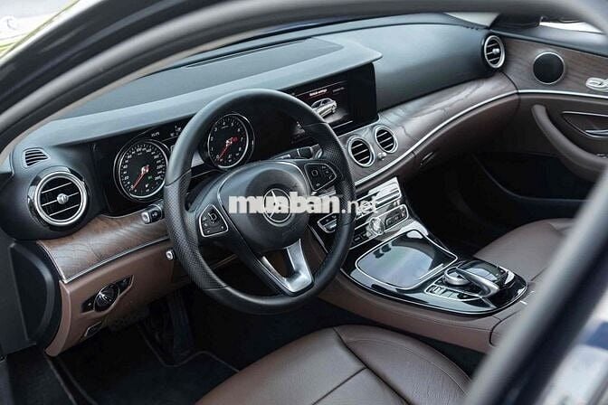 LONG ANH AUTO về Mercedes E200 model 2017