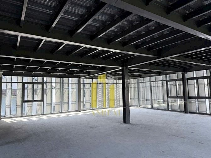 CHO THUÊ TOÀ VĂN PHÒNG SÀN TRỐNG ĐƯỜNG XUÂN THUỶ GIÁ 6500 USD