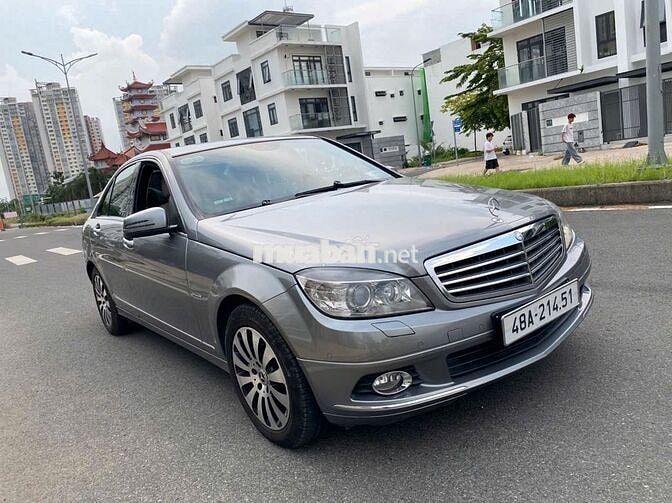 Mercedes C200 model 2010 đi 95 ngàn full lịch sử
