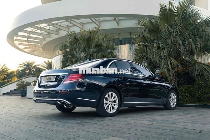 LONG ANH AUTO về Mercedes E200 model 2017