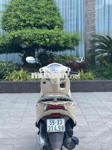 xe honda lead 2017 màu vàng đen len ken mới 95 %
