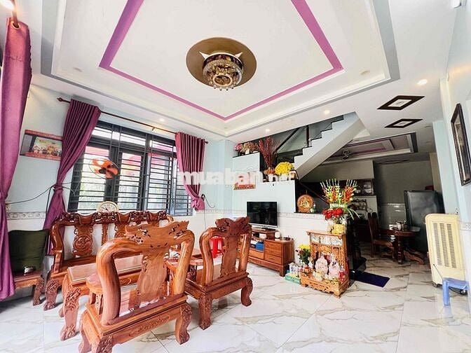 nhà 1 trệt 2 lầu mặt tiền chính kinh doanh