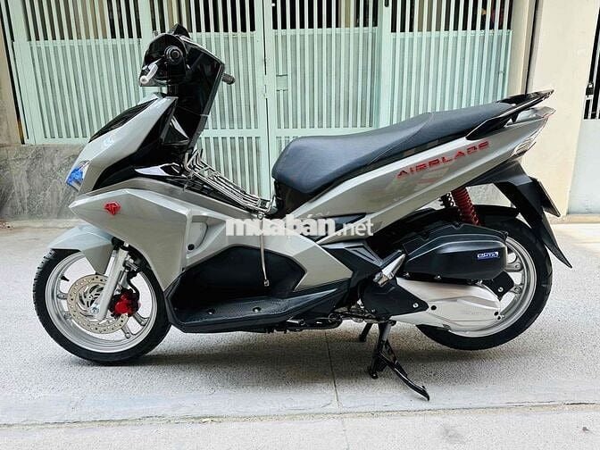Airblade 2017 Xám Xi Măng