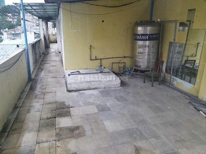 Bán căn hộ 56m² có sân thượng rộng tại Bùi Viện, Quận 1 – Giá chỉ 4,3 