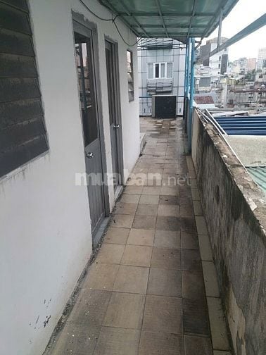 Bán căn hộ 56m² có sân thượng rộng tại Bùi Viện, Quận 1 – Giá chỉ 4,3 