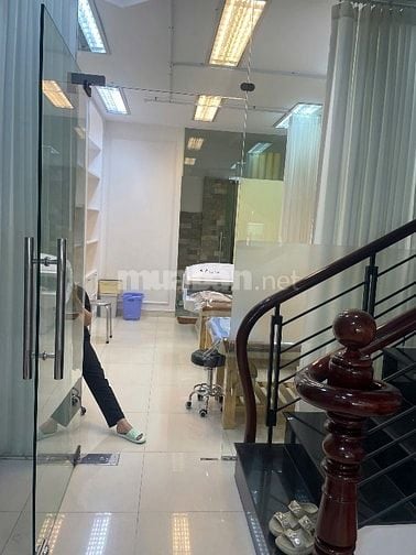 Cho thuê nhà MT Hoa Lan, P.2, PN. 4x16m. Hầm 4L. Giá 50tr