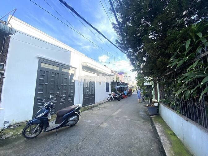 MẶT TIỀN NGANG HIẾM 11M -KẾ NGUYỄN ẢNH THỦ - KHU BUÔN BÁN ĐÔNG ĐÚC