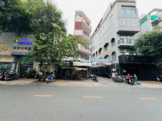 Chính chủ cần tiền bán gấp nhà MT Nguyễn Trãi p2 q5