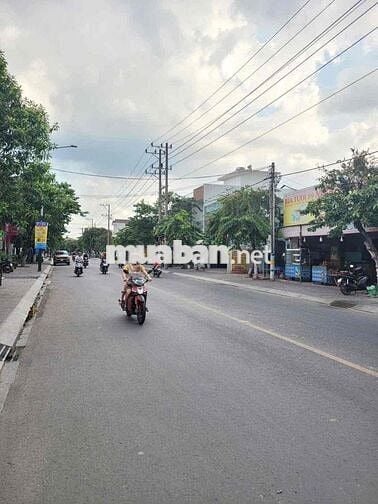 Mặt tiền Trần Hưng Đạo - Dĩ An