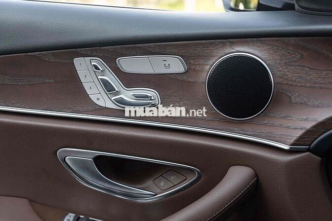 Mercedes Benz E Class 2016 E200 - 90000 km